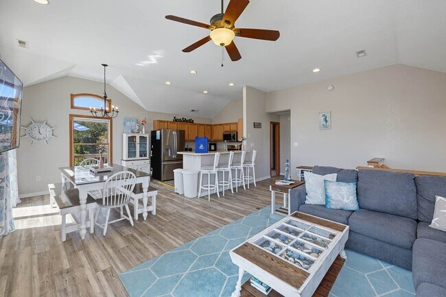 Photo - 750 Sea Horse Ct