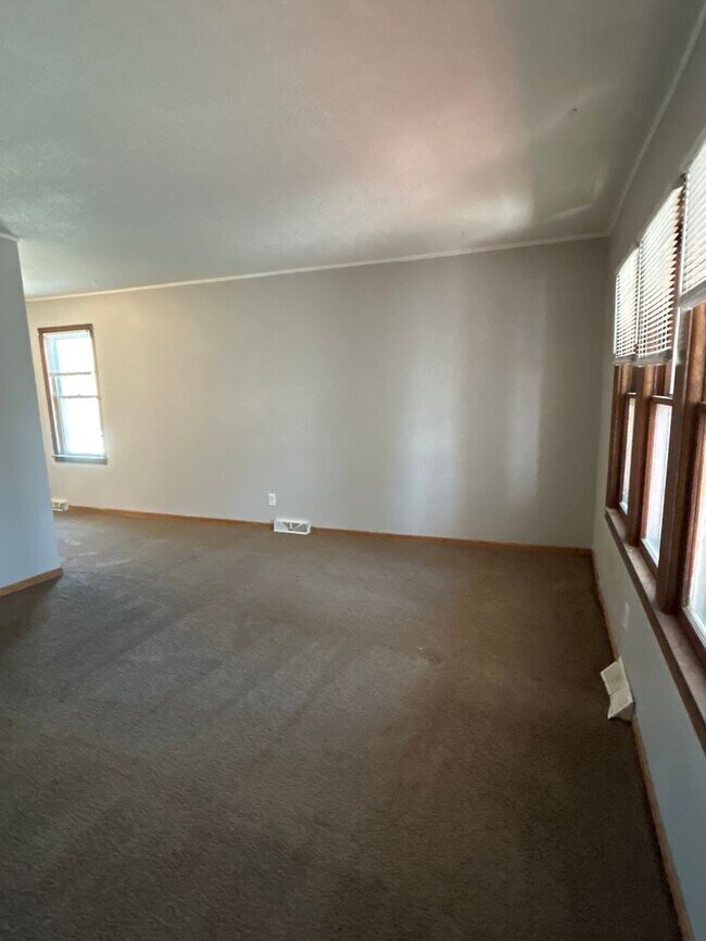 Photo - Spacious 3 bedroom 1 Bathroom House Available May 1st!
