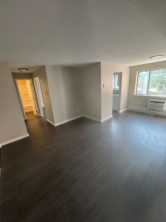 Building Photo - CHAPIN PLACE Unit A8 Rental