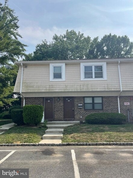 Building Photo - 615 Silver Ct Rental