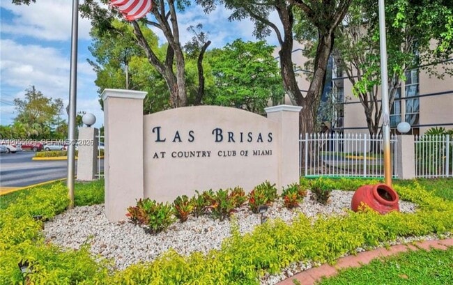Building Photo - 7165 NW 186th St Unit A301