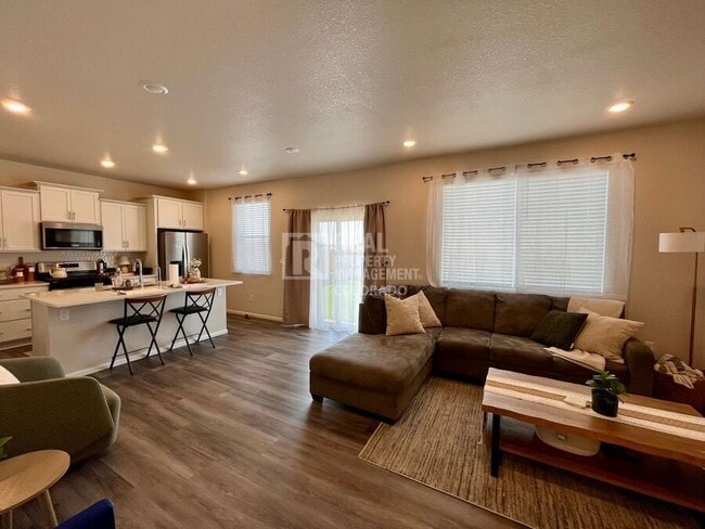 Photo - 11337 Pikeminnow Pl