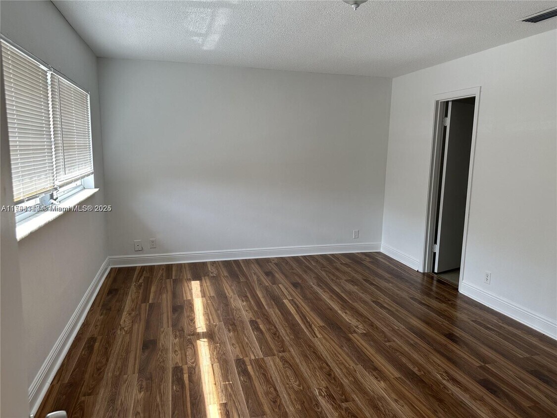 Photo - 8605 NW 35th Ct (Coral Springs, FL)