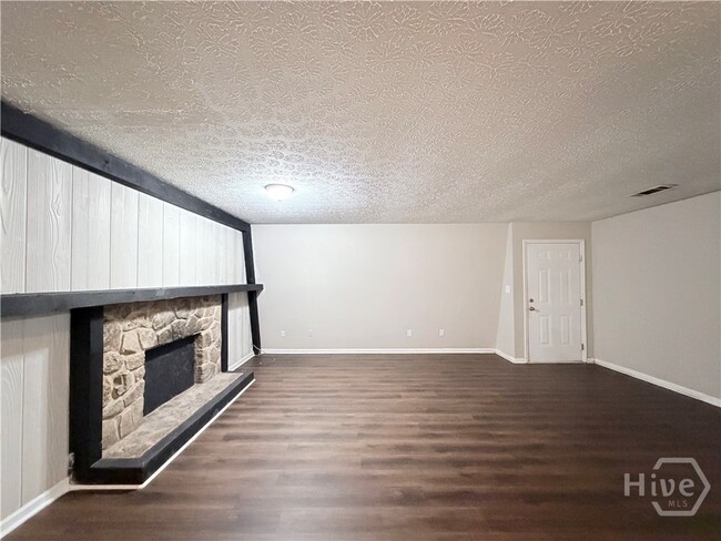 Photo - 177 Firewood St