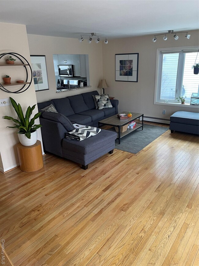 Photo - 48 Angela Ct