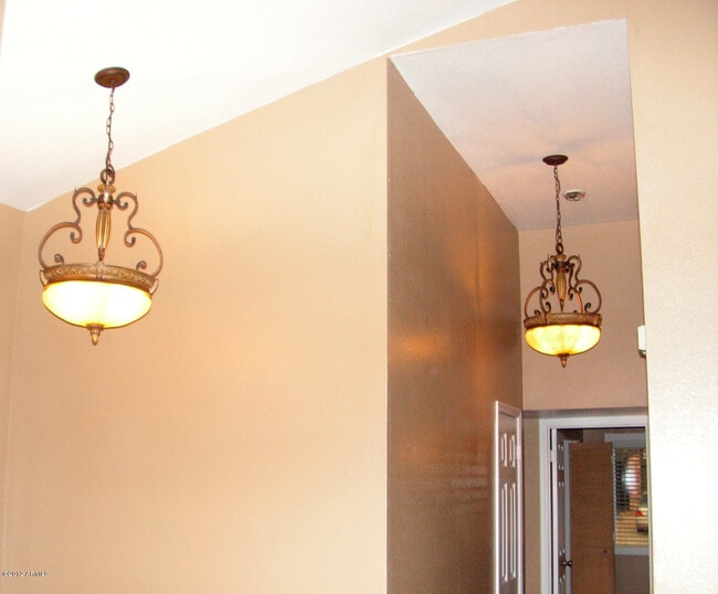 Building Photo - 6725 W Brown St