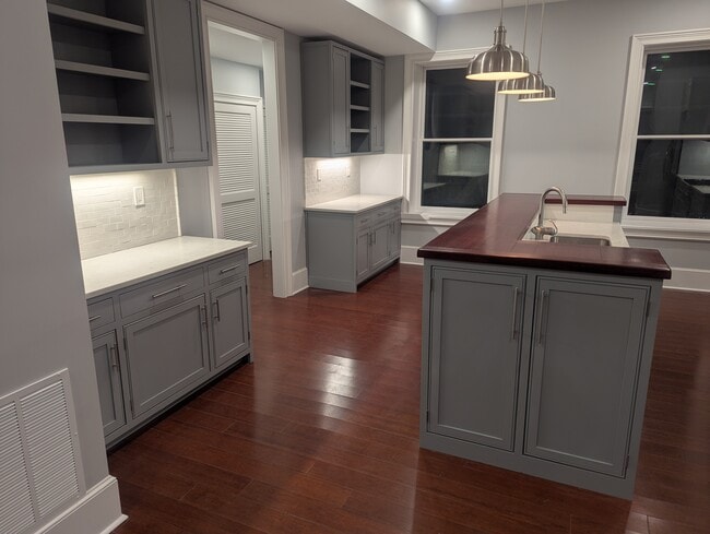 Photo - 35 Clinton Ave