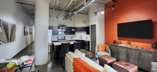 Building Photo - Limited-Time Deal: 1 Month Free! Unit EEL1 Rental