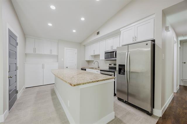 Photo - 3612 Hanover Ln House