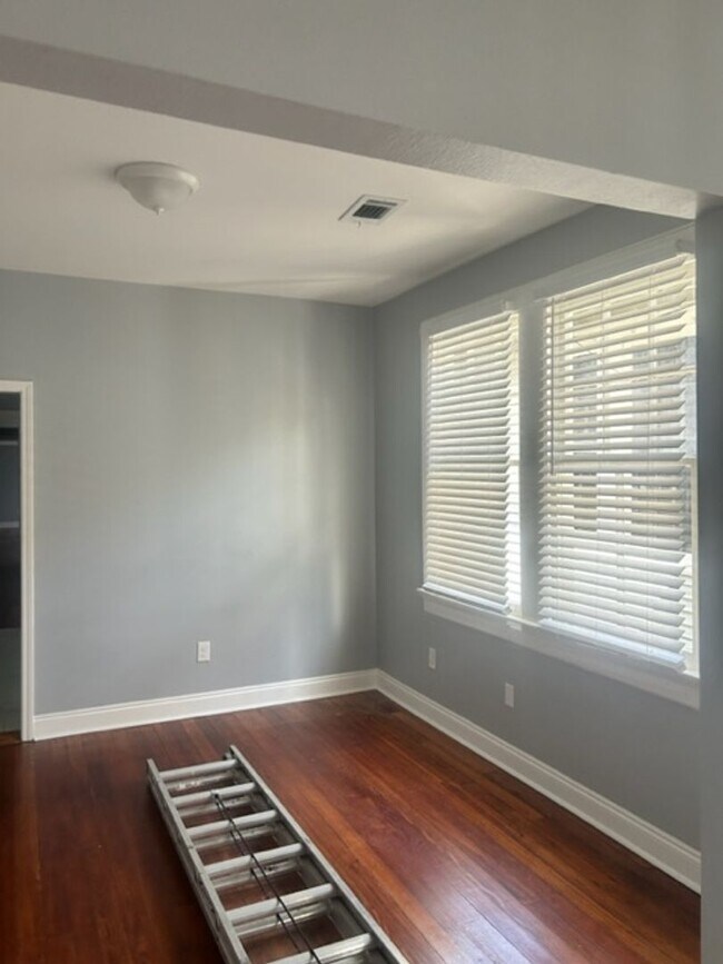 Photo - abd2616-18 Unit 2618