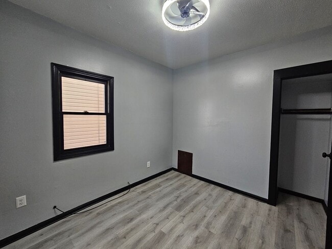 Photo - 6100 Hough Ave Unidad Apartment #2