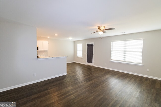 Photo - 123 Callaway Cres