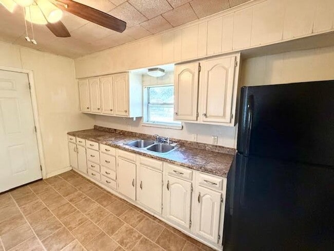 Photo - 907 N Harrison St