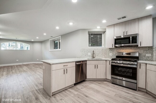 Photo - 5915 N Artesian Ave