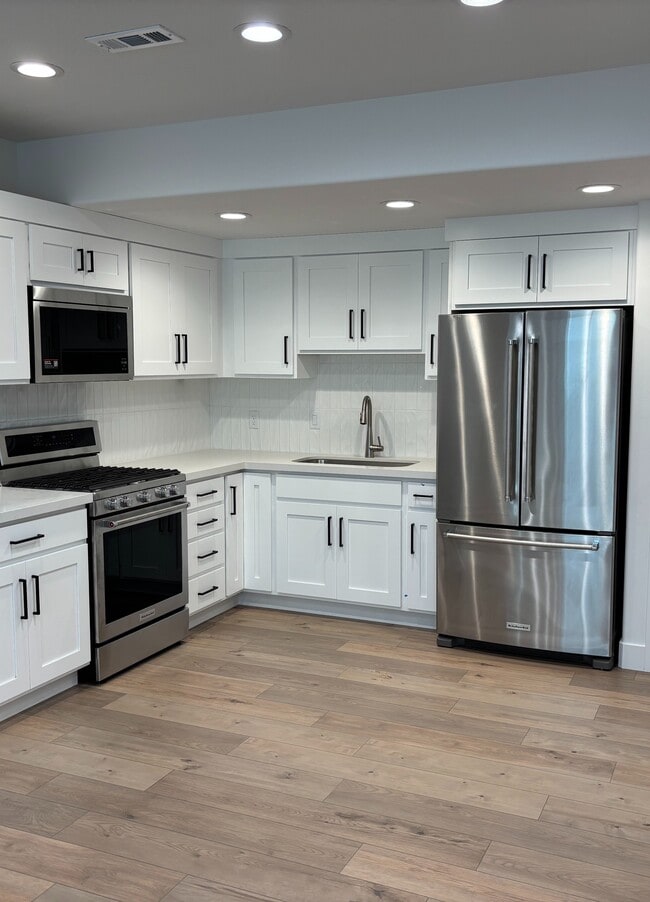 Building Photo - Basement Apartment Unit 1