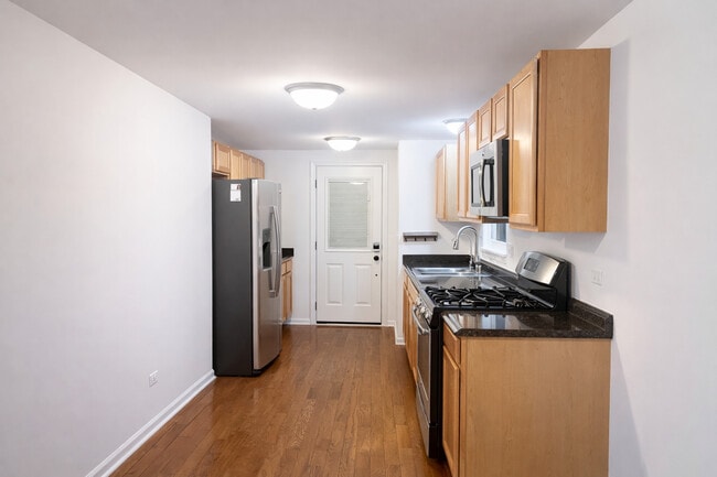 Photo - 222 Harrison St