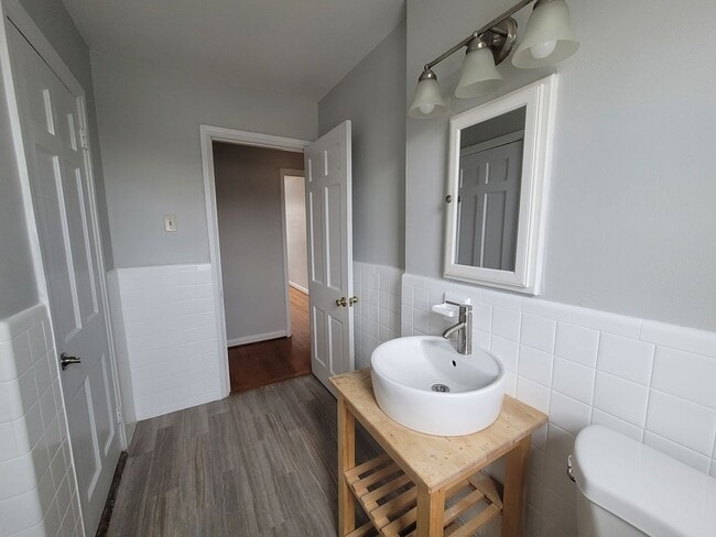 Building Photo - 2716 29th St SE