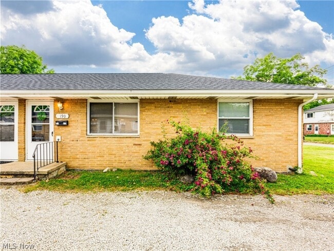 Photo - 190 Kenwood Ave