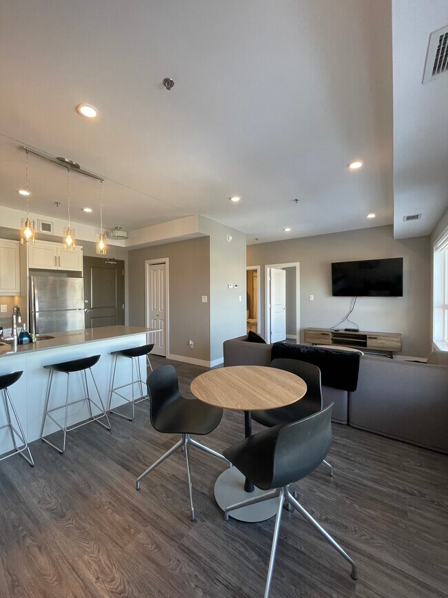 Dyson / Fully Furnished! - The Edison