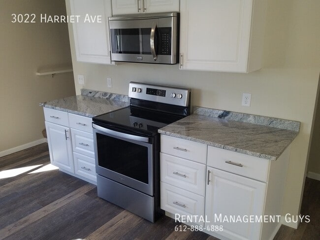 Photo - Beautiful 3 Bedroom! 2 Car Garage, Updated...