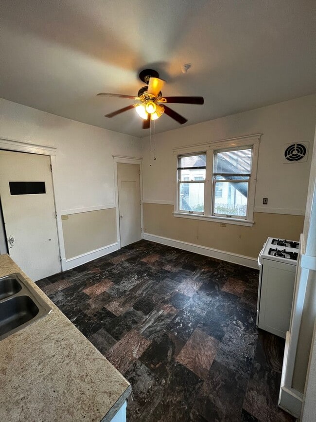 Photo - 2602 6th Ave Unit #2