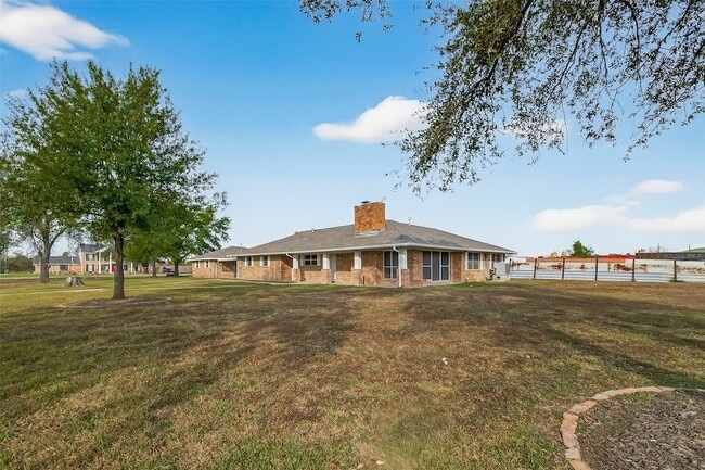 Photo - 10645 Oak Brook Dr