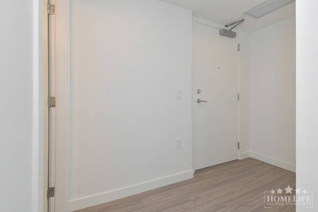 Photo - Modern 1 Bedroom Plus Den at The Flamingo ... Unit 1211