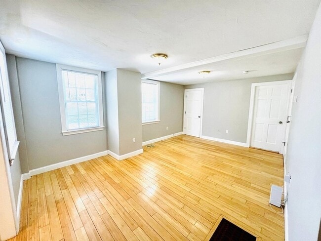 Photo - 199 Andover St Unidad 1