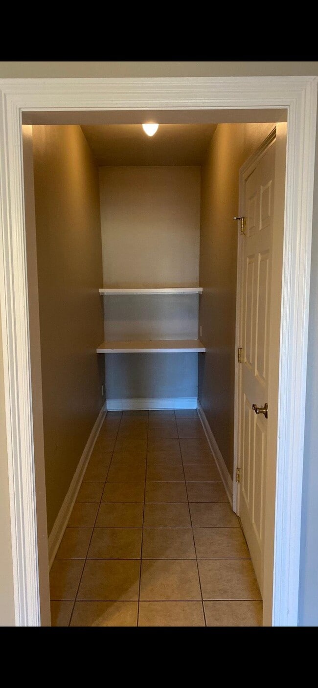 Photo - 212 Rivercrest Ave