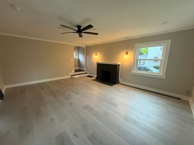 Photo - 8520 Munson Ave