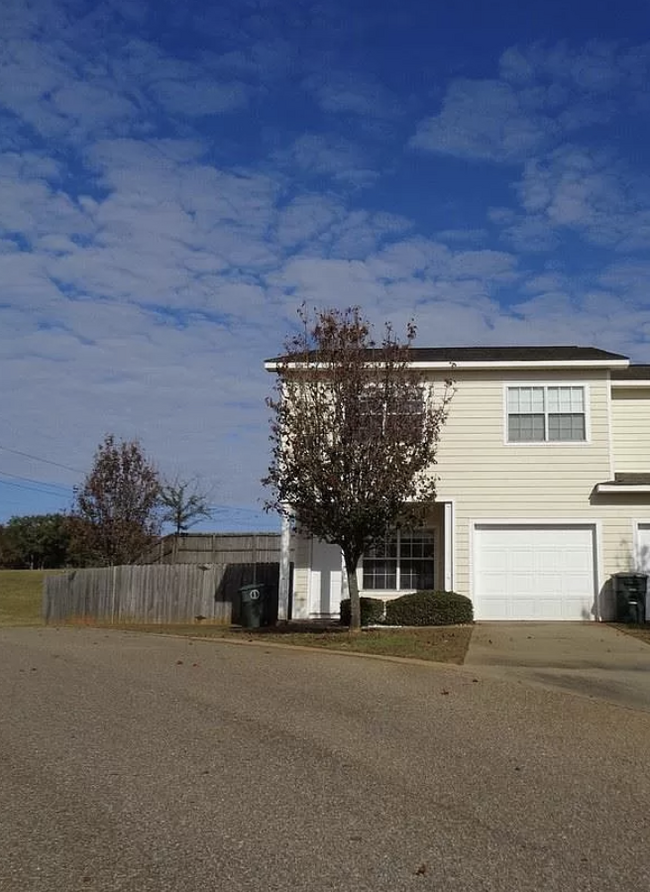 Front of House - 75 Courtyard Way Townhome