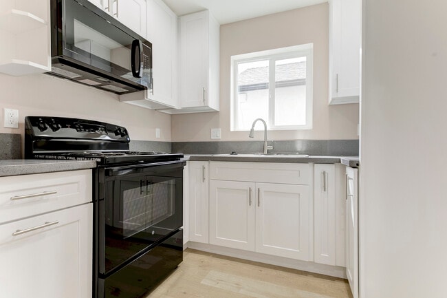 Photo - 7300 Firmament Ave