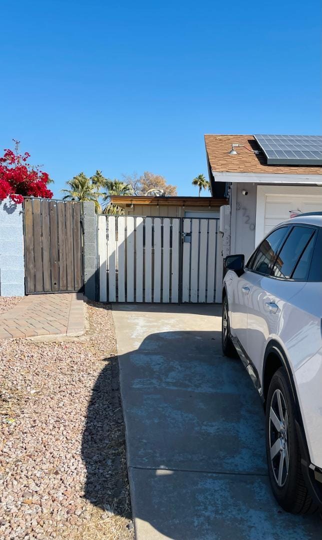 Building Photo - 3720 W Mauna Loa Ln Unit Studio