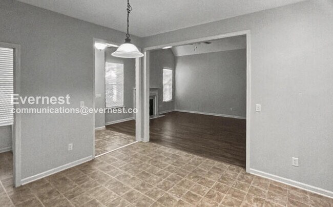 Photo - 1195 Washington Dr