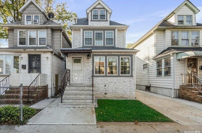 Photo - 147-16 Linden Blvd Townhome