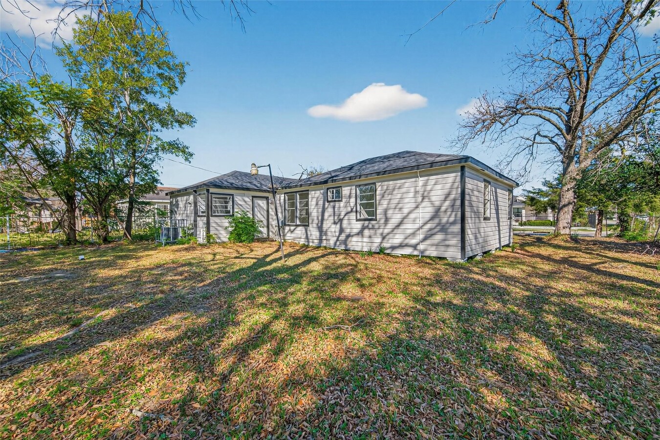Photo - 4626 Dewberry St
