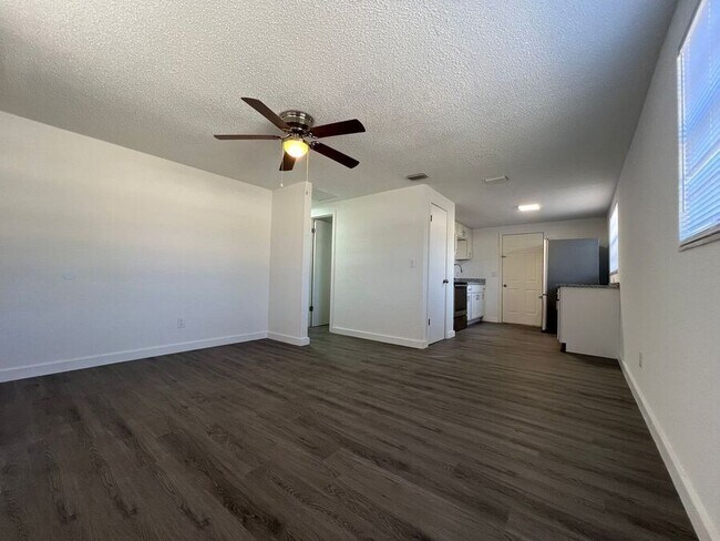 Photo - 9321 Goldenrod Rd Unit A