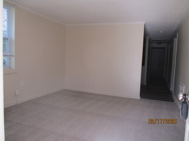 Photo - 56 Young Ave SW