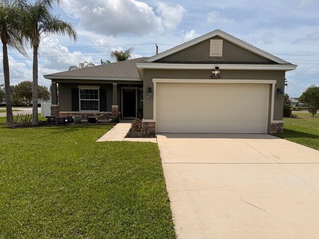 Building Photo - Conveniently Located 3BR Home in Port Orange Plantation