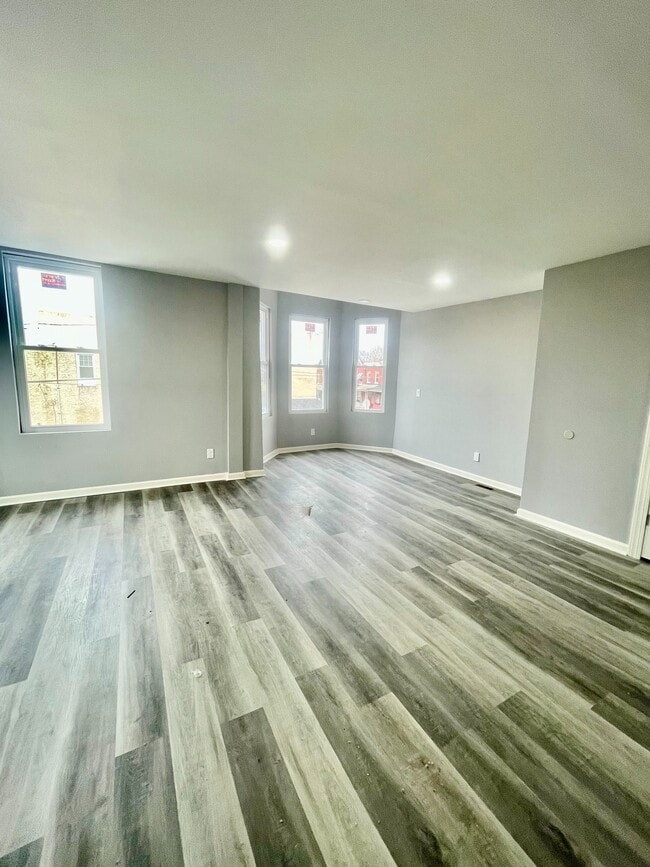 Photo - 3901 Poplar St