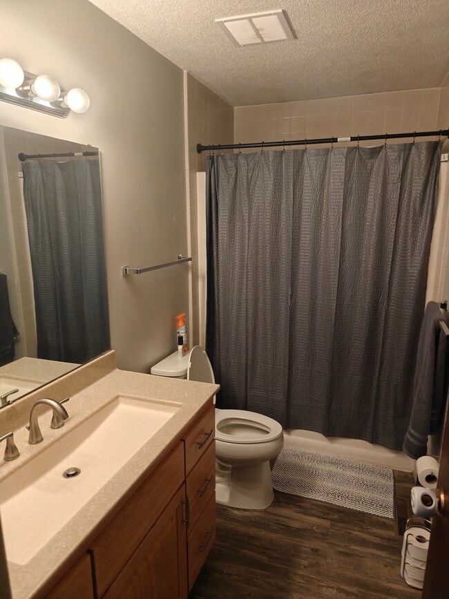 Photo - 240 22nd St NW Unidad 250 22nd St NW