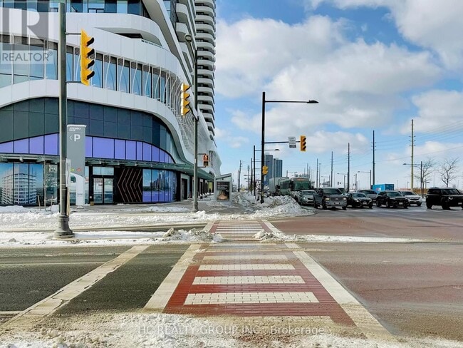 Photo - 8 Interchange Wy Unit 5001