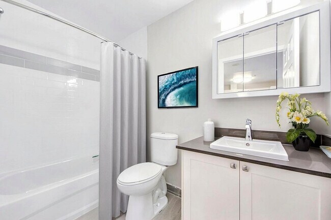 Photo - The Frontenac