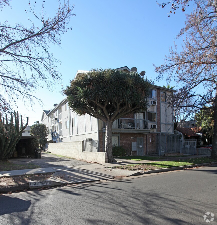 Photo - 4444 Avocado St