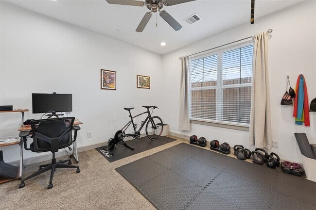 Photo - 1621 Rosewood St