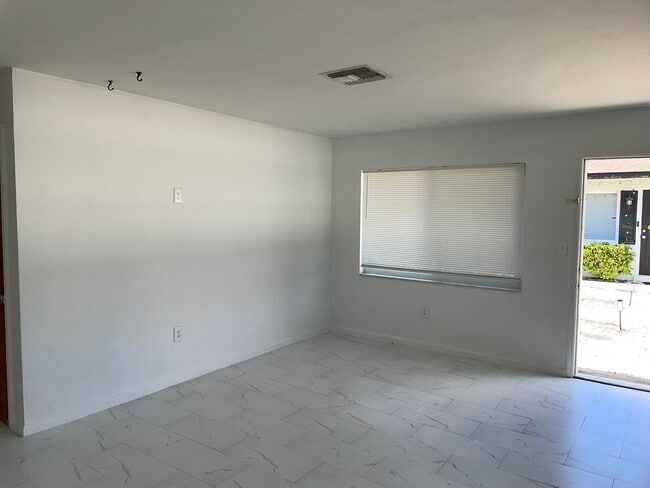 Photo - 627 92nd Ave N