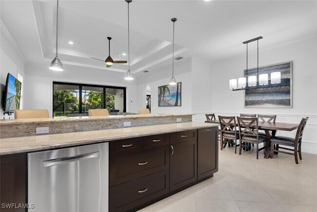 Photo - 707 104th Ave N
