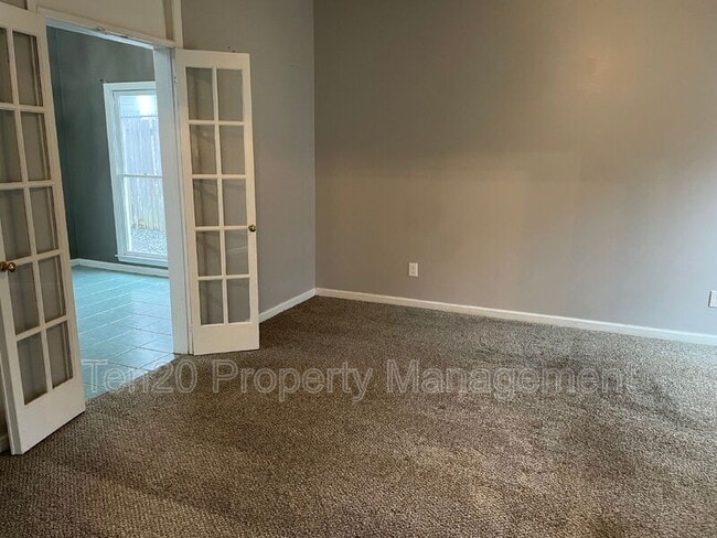 Photo - 326 Hardaway Ct