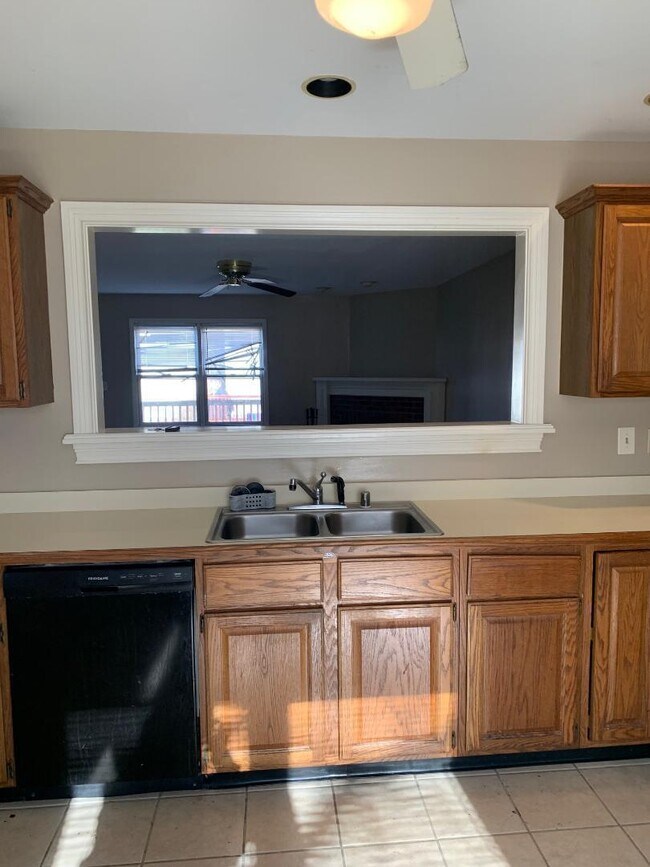 Photo - 3907 Kenesaw Dr