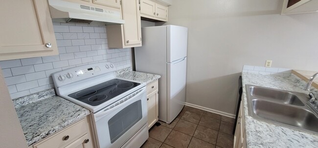 Photo - 1748 Port Dr Unit 1